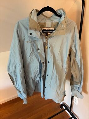 Columbia Gray and Blue Jacket - size L women’s